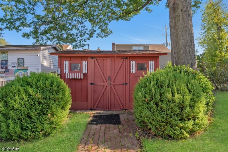 Union Twp., New Jersey, 07083, United States, 4 Bedrooms Bedrooms, ,1 BathroomBathrooms,Residential,For Sale,1989431