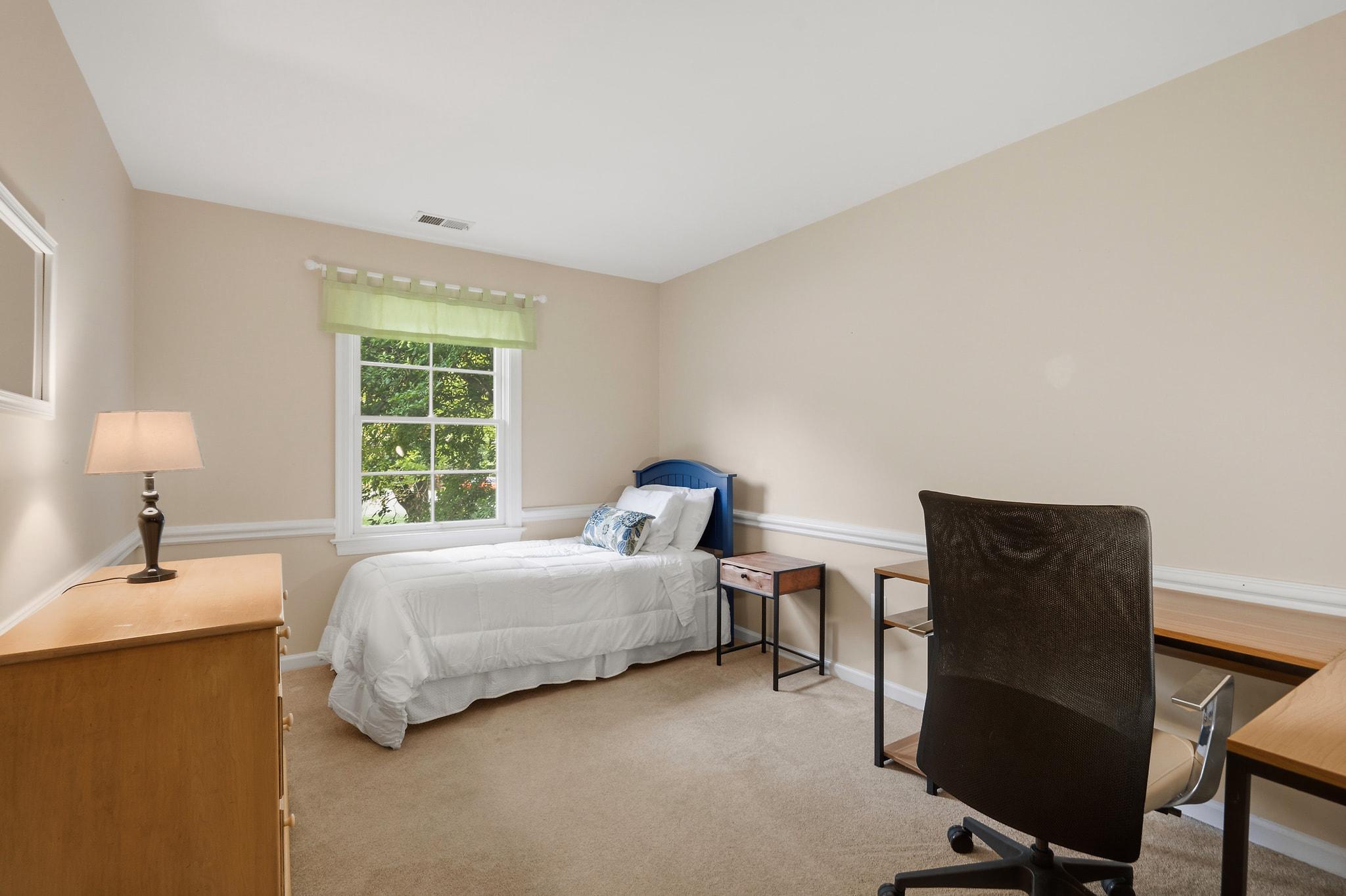  210 Falcon Ridge Road, Great Falls, VA, 22066 - 物件實景