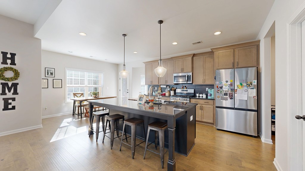 Cataula, Georgia, 31804, United States, 5 Bedrooms Bedrooms, ,5 BathroomsBathrooms,Residential,For Sale,1996944