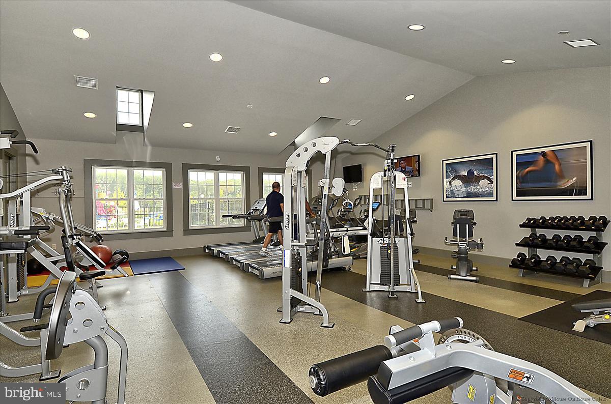 Glen Burnie, Maryland, 21060, United States, 4 Bedrooms Bedrooms, ,4 BathroomsBathrooms,Residential,For Sale,1983515