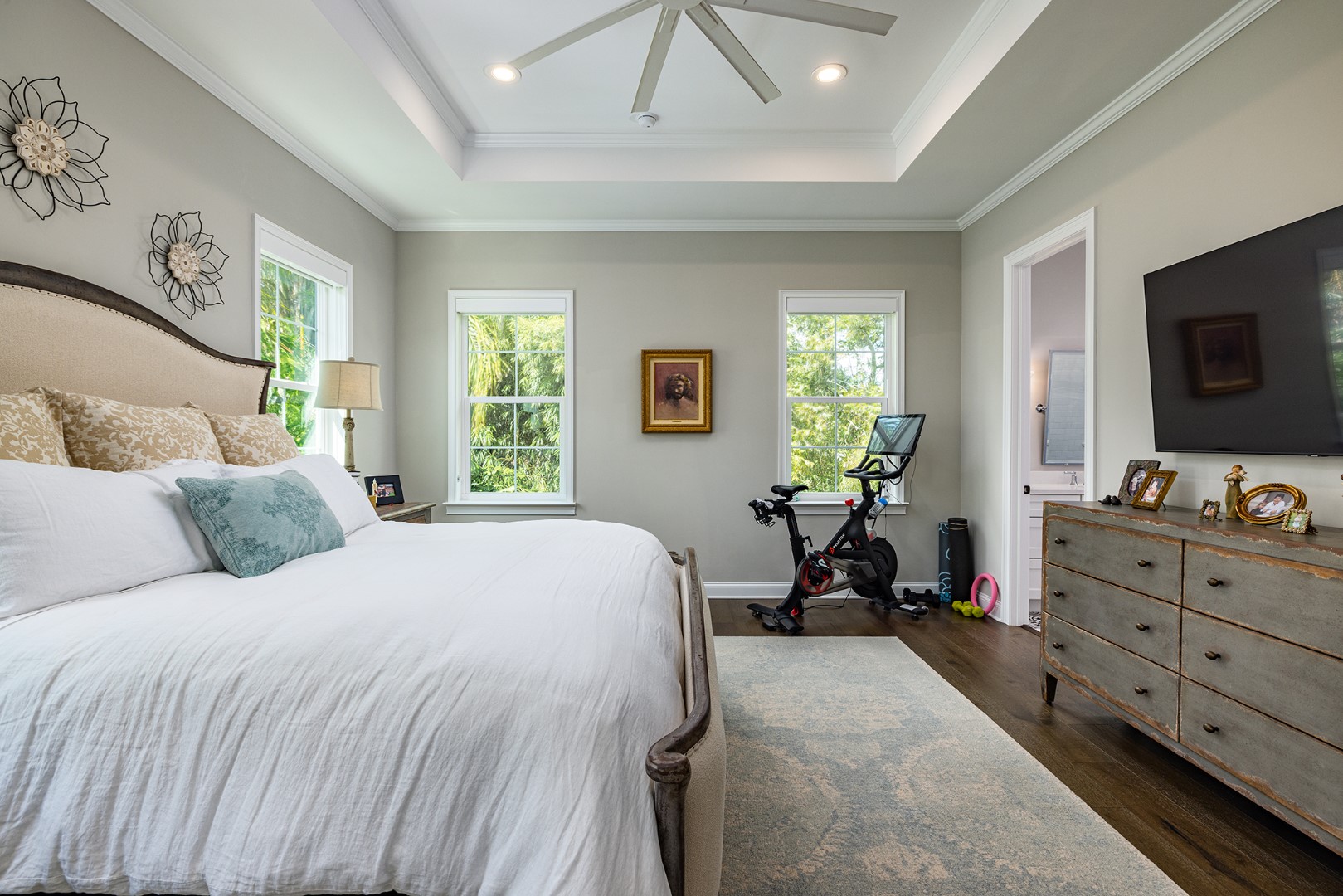 Tampa, Florida, 33629, United States, 4 Bedrooms Bedrooms, ,4 BathroomsBathrooms,Residential,For Sale,1981246