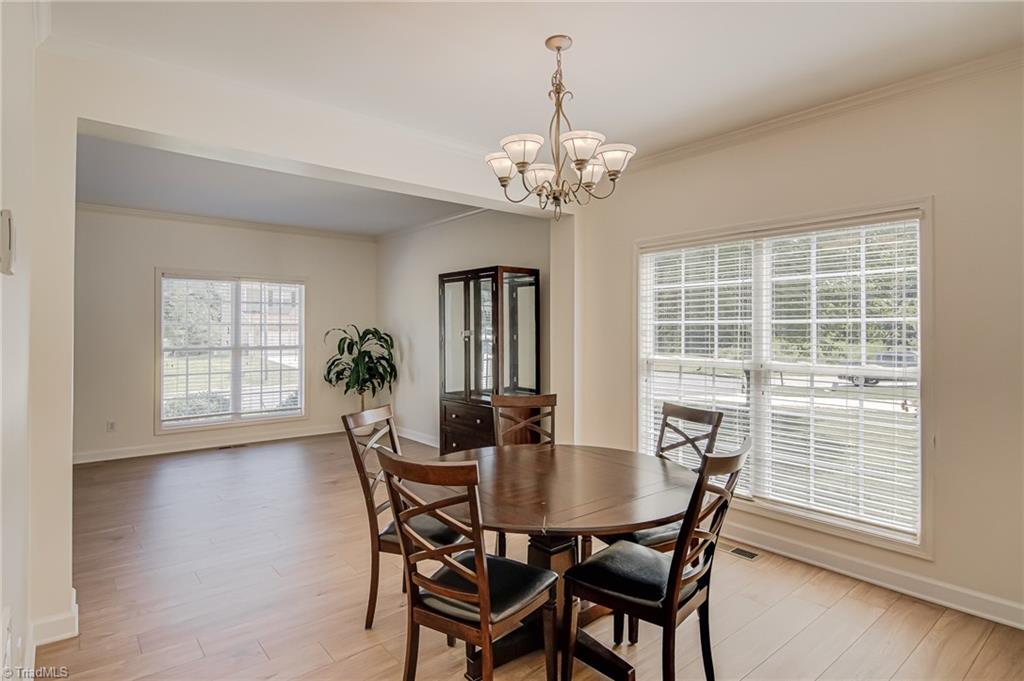 High Point, North Carolina, 27265, United States, 4 Bedrooms Bedrooms, ,3 BathroomsBathrooms,Residential,For Sale,1948916