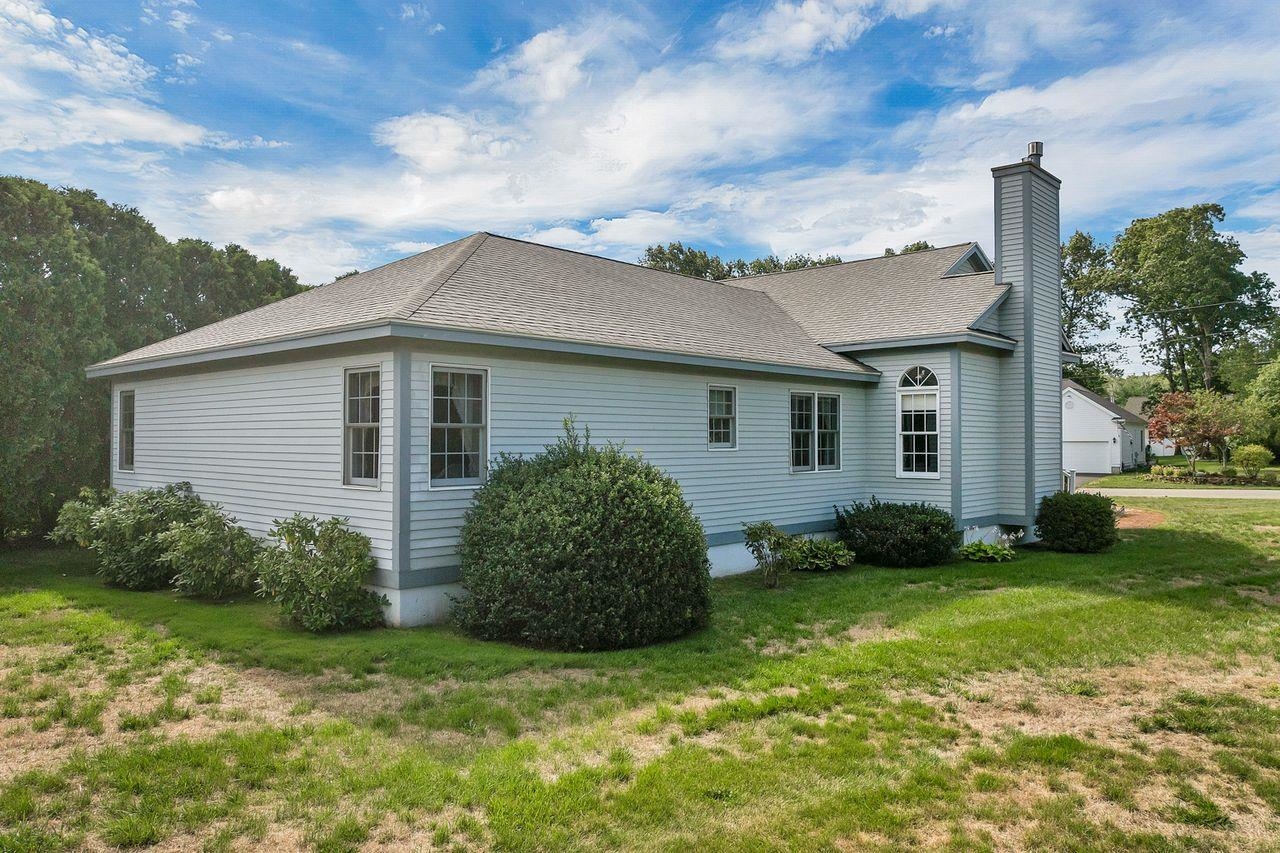 Seabrook, New Hampshire, 03874, United States, 3 Bedrooms Bedrooms, ,2 BathroomsBathrooms,Residential,For Sale,1986462