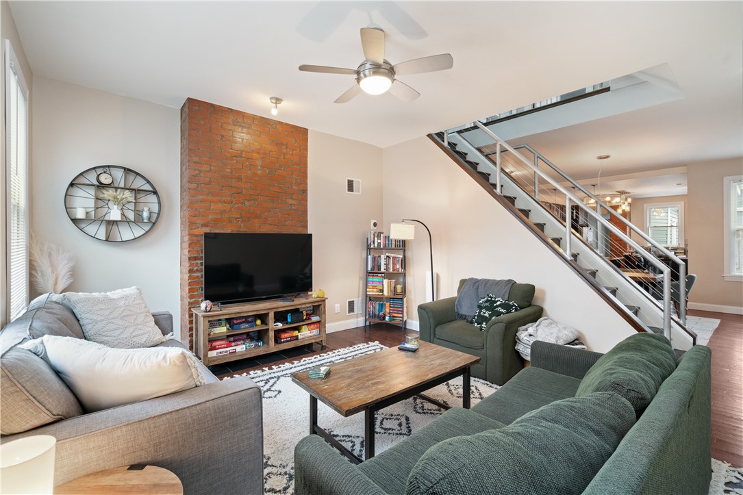 Lawrenceville, Pennsylvania, 15201, United States, 3 Bedrooms Bedrooms, ,2 BathroomsBathrooms,Residential,For Sale,1995818