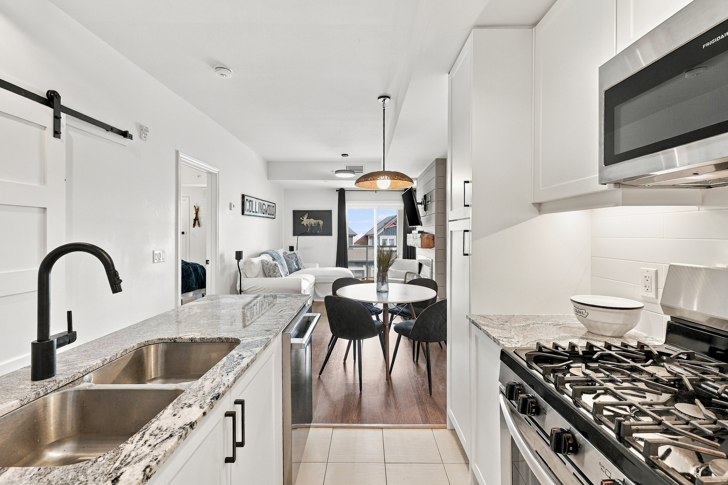  Charming Collingwood Condo - 物件實景