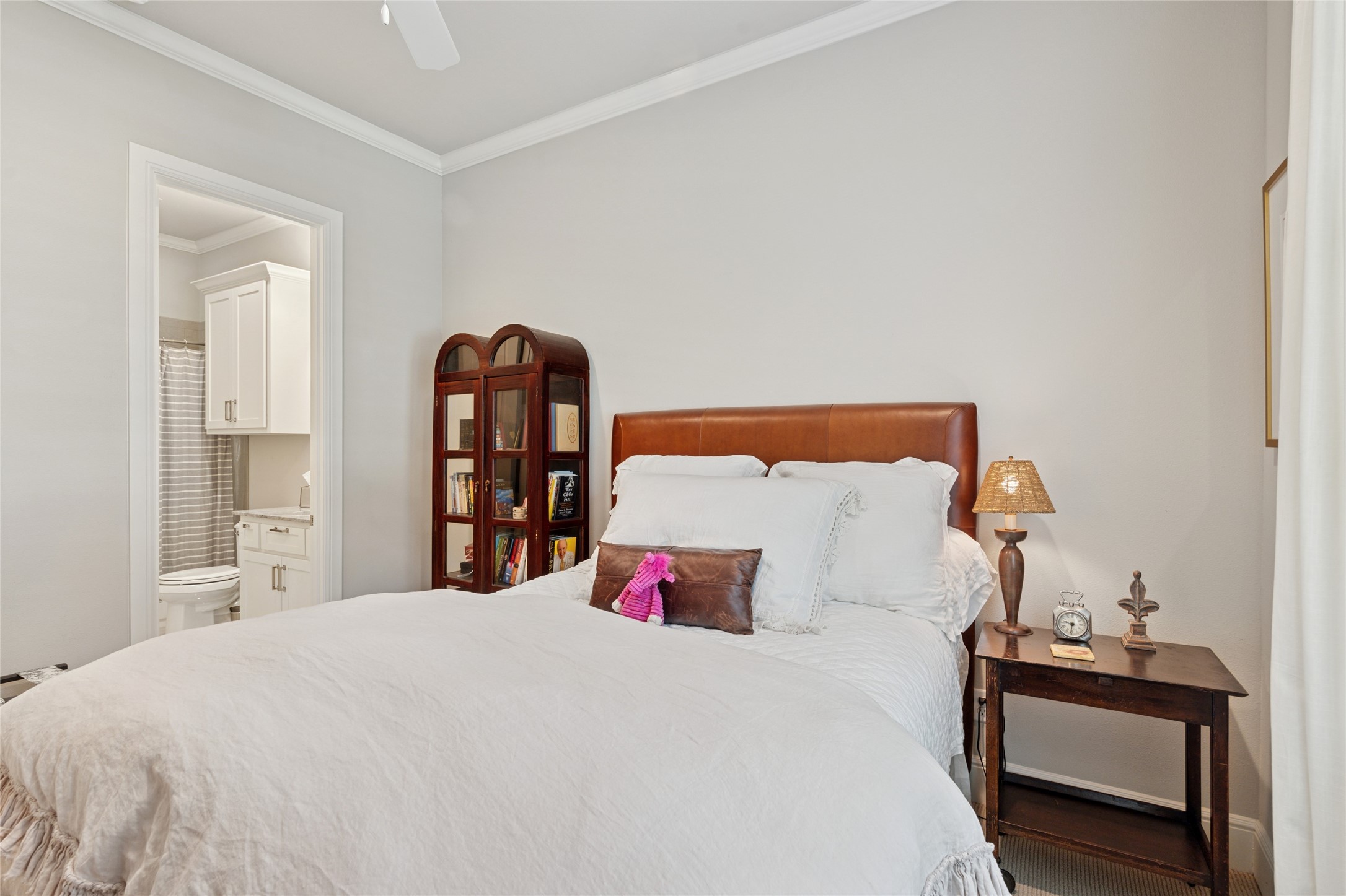 Fort Worth, Texas, 76109, United States, 5 Bedrooms Bedrooms, ,5 BathroomsBathrooms,Residential,For Sale,1866659