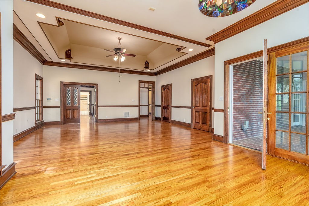 Clarksville, Tennessee, 37043, United States, 7 Bedrooms Bedrooms, ,7 BathroomsBathrooms,Residential,For Sale,1999210