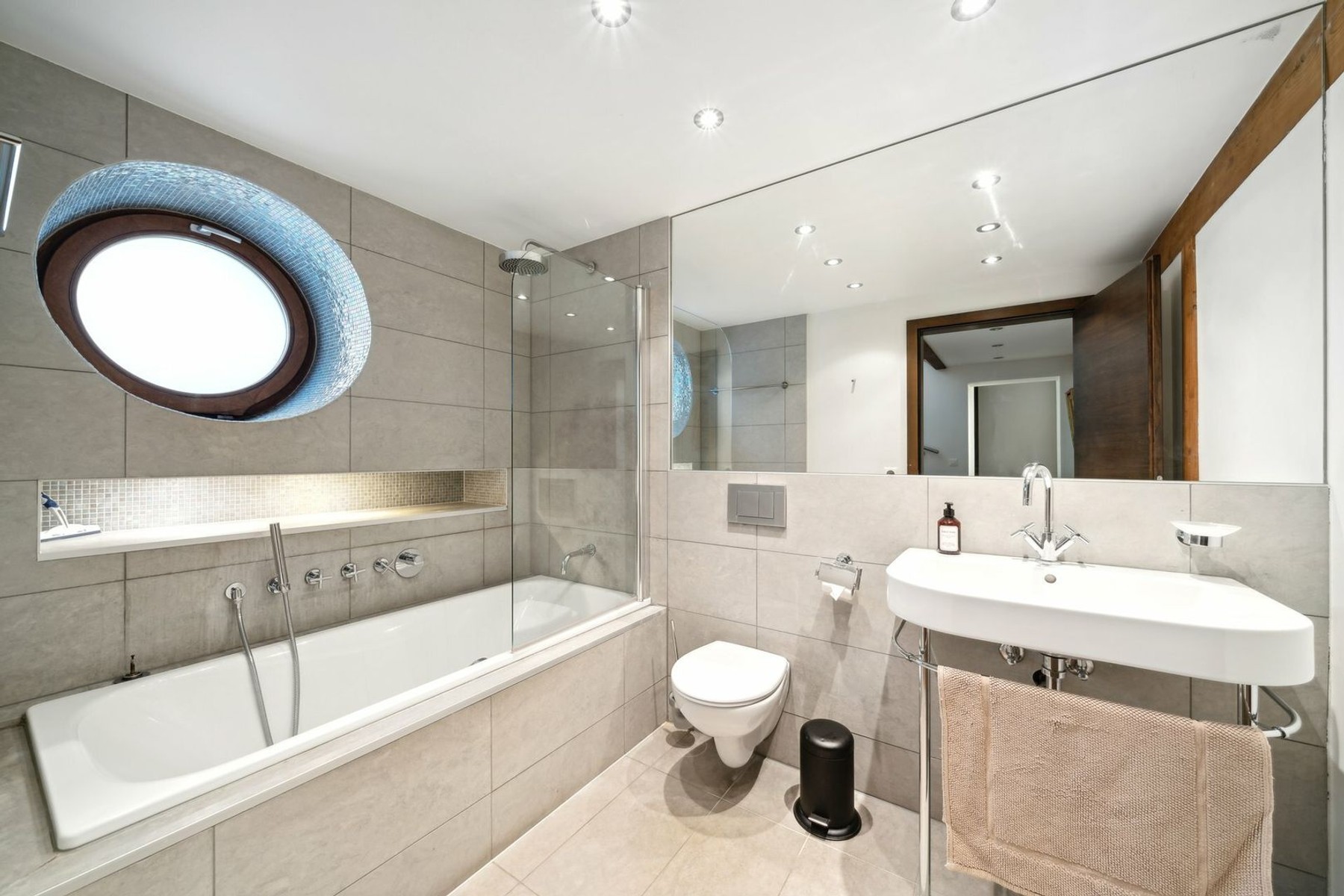  Charming home with an exceptional view of Lake Geneva - 物件實景