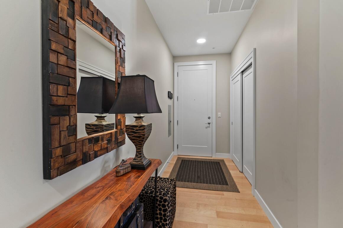 Oconomowoc, Wisconsin, 53066, United States, 1 Bedroom Bedrooms, ,2 BathroomsBathrooms,Residential,For Sale,1819550