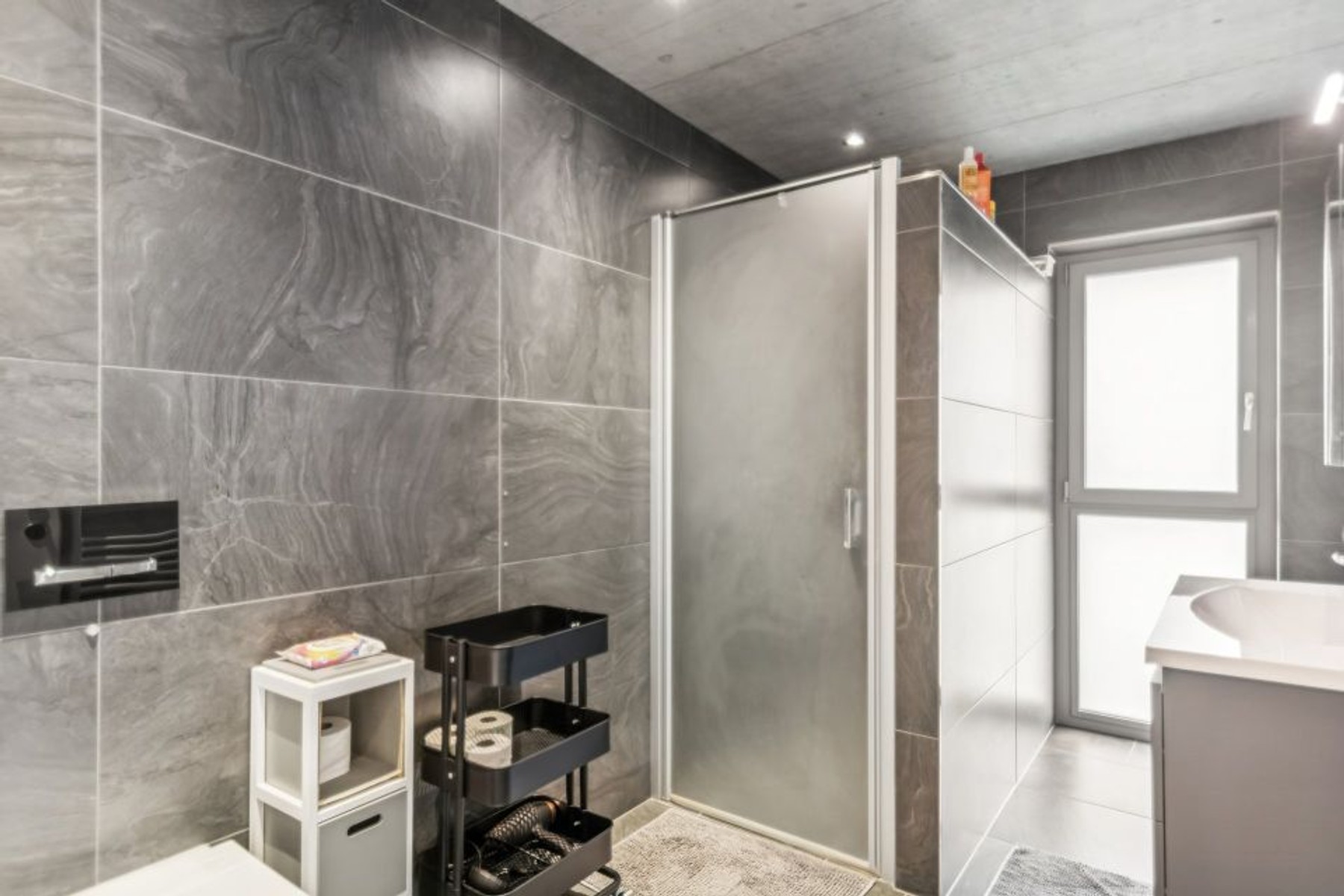  The Art of Living: A Sanctuary of Light and Design in Corgémont - 物件實景