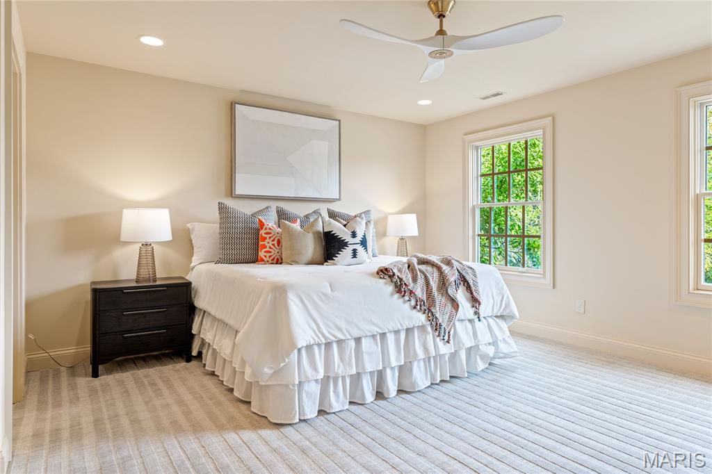 Town and Country, Missouri, 63141, United States, 5 Bedrooms Bedrooms, ,7 BathroomsBathrooms,Residential,For Sale,1966685