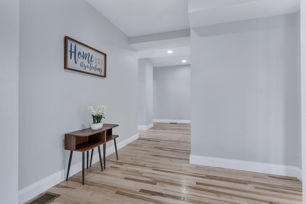 Dedham, Massachusetts, 02026, United States, 3 Bedrooms Bedrooms, ,2 BathroomsBathrooms,Residential,For Sale,2040275
