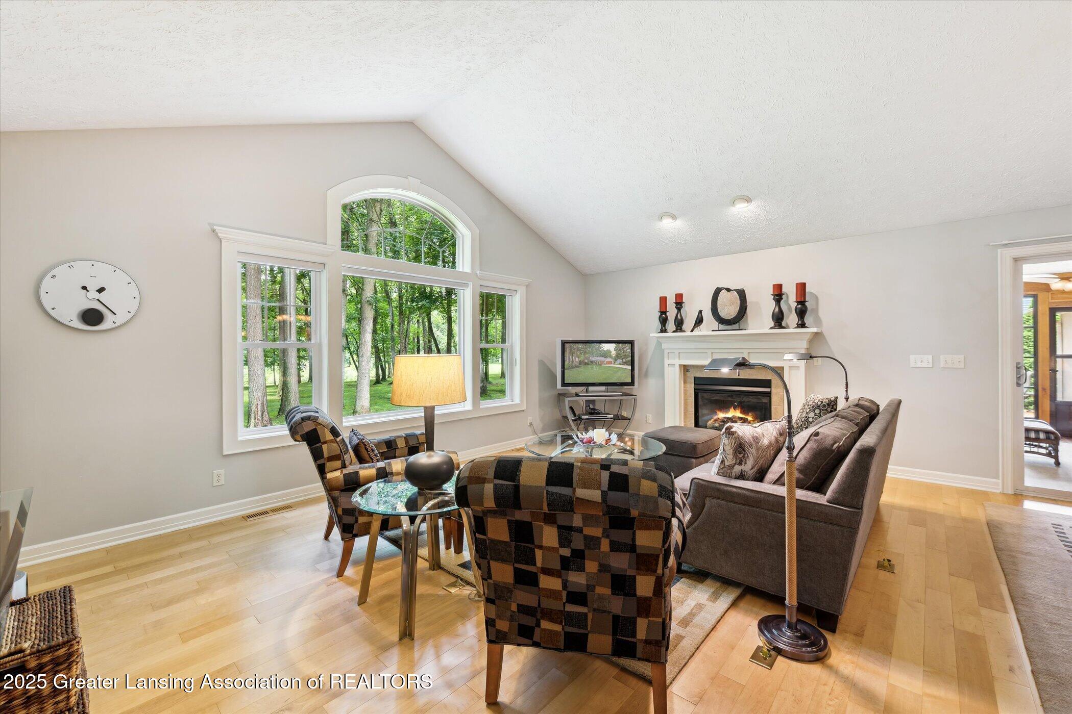 Bath, Michigan, 48808, United States, 4 Bedrooms Bedrooms, ,3 BathroomsBathrooms,Residential,For Sale,1890488