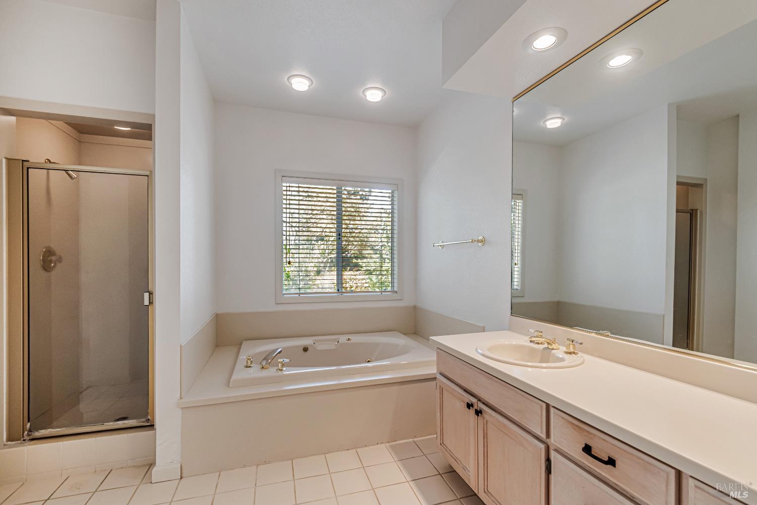Santa Rosa, California, 95403, United States, 3 Bedrooms Bedrooms, ,3 BathroomsBathrooms,Residential,For Sale,1958612