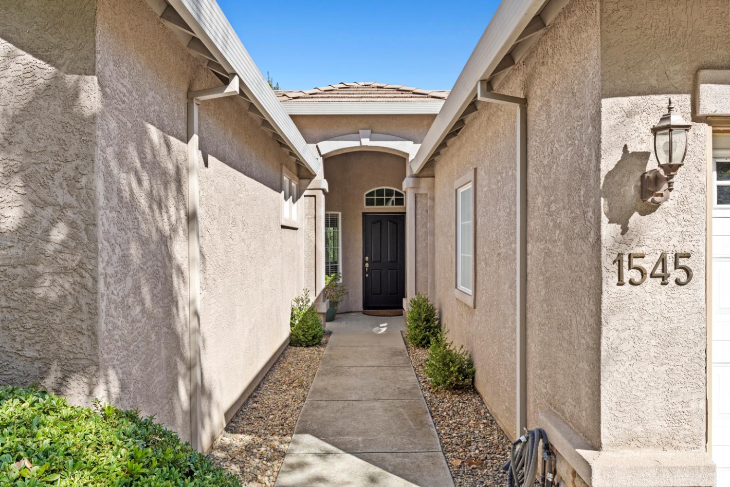 Yuba City, California, 95993, United States, 4 Bedrooms Bedrooms, ,2 BathroomsBathrooms,Residential,For Sale,1981154