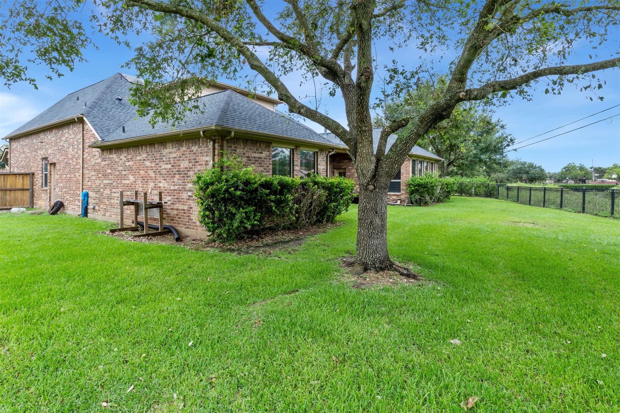 Sugar Land, Texas, 77479, United States, 5 Bedrooms Bedrooms, ,5 BathroomsBathrooms,Residential,For Sale,1837689