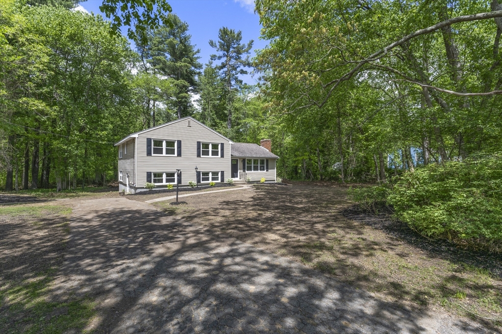 Mansfield, Massachusetts, 02048, United States, 4 Bedrooms Bedrooms, ,2 BathroomsBathrooms,Residential,For Sale,1942588