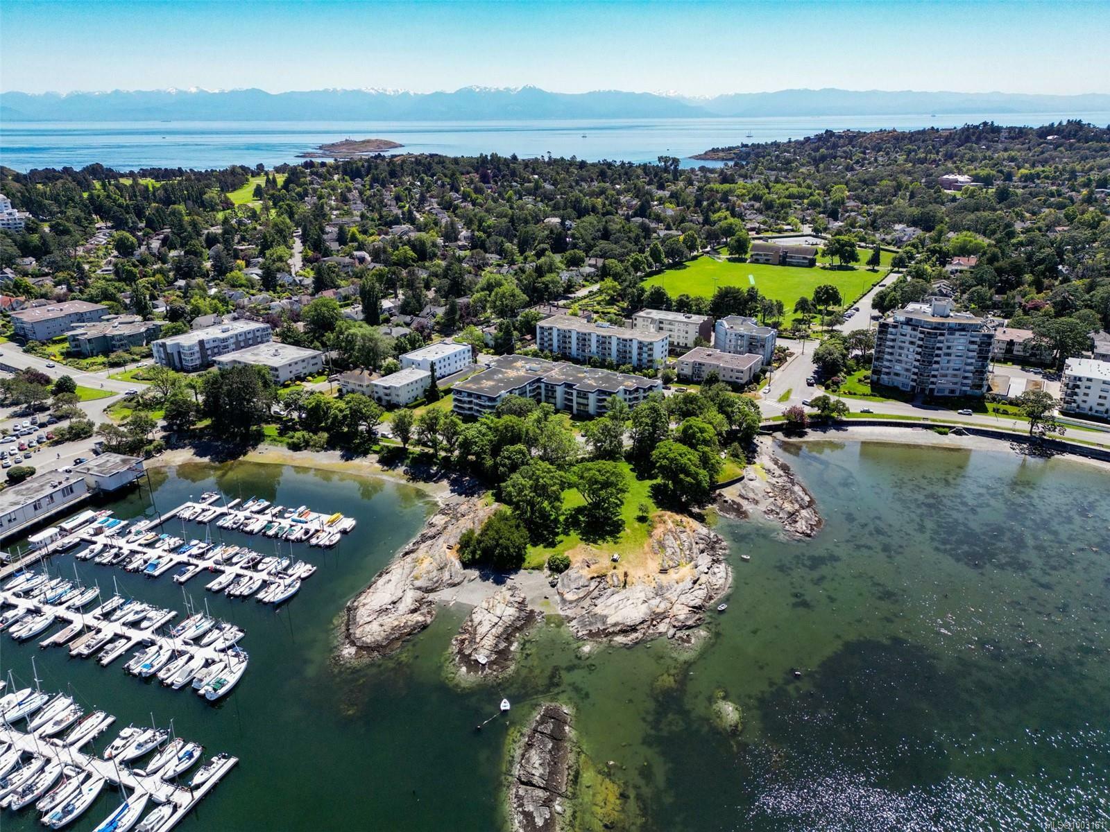 OAK BAY, British Columbia, V8S 2N6, CA, 2 Bedrooms Bedrooms, ,Residential,For Sale,1875191