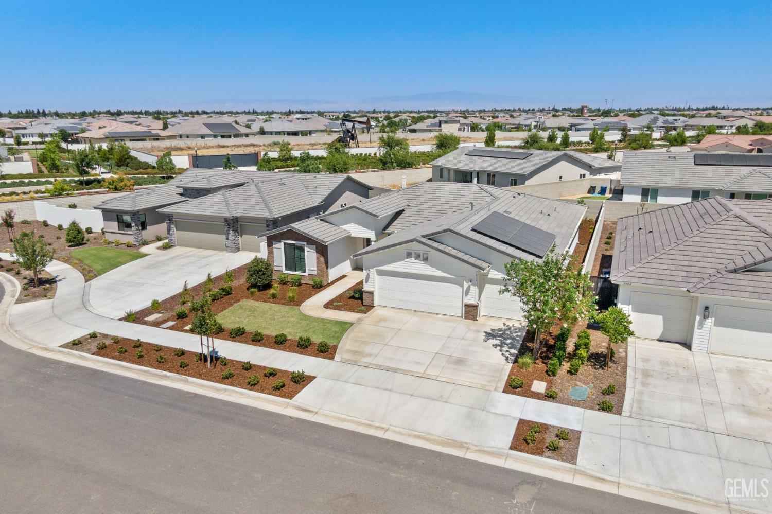 Bakersfield, California, 93311, United States, 5 Bedrooms Bedrooms, ,3 BathroomsBathrooms,Residential,For Sale,1908914