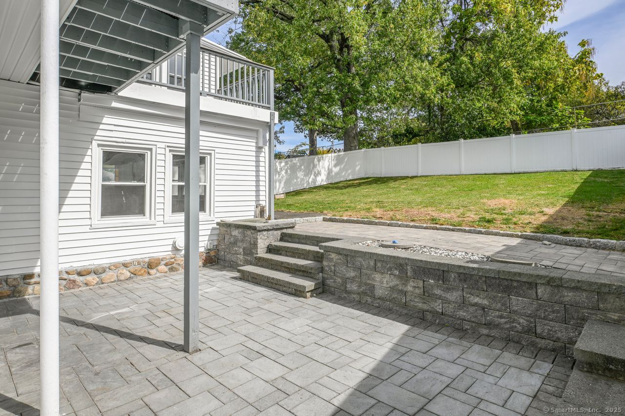 Wallingford, Connecticut, 06492, United States, 6 Bedrooms Bedrooms, ,4 BathroomsBathrooms,Residential,For Sale,1989730