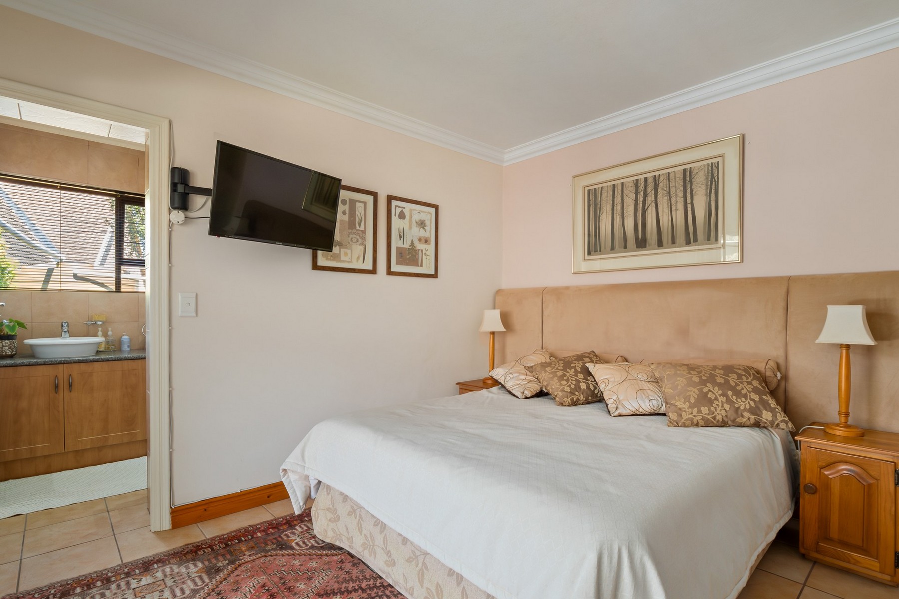  Stunning low-maintenance family home - 物件實景