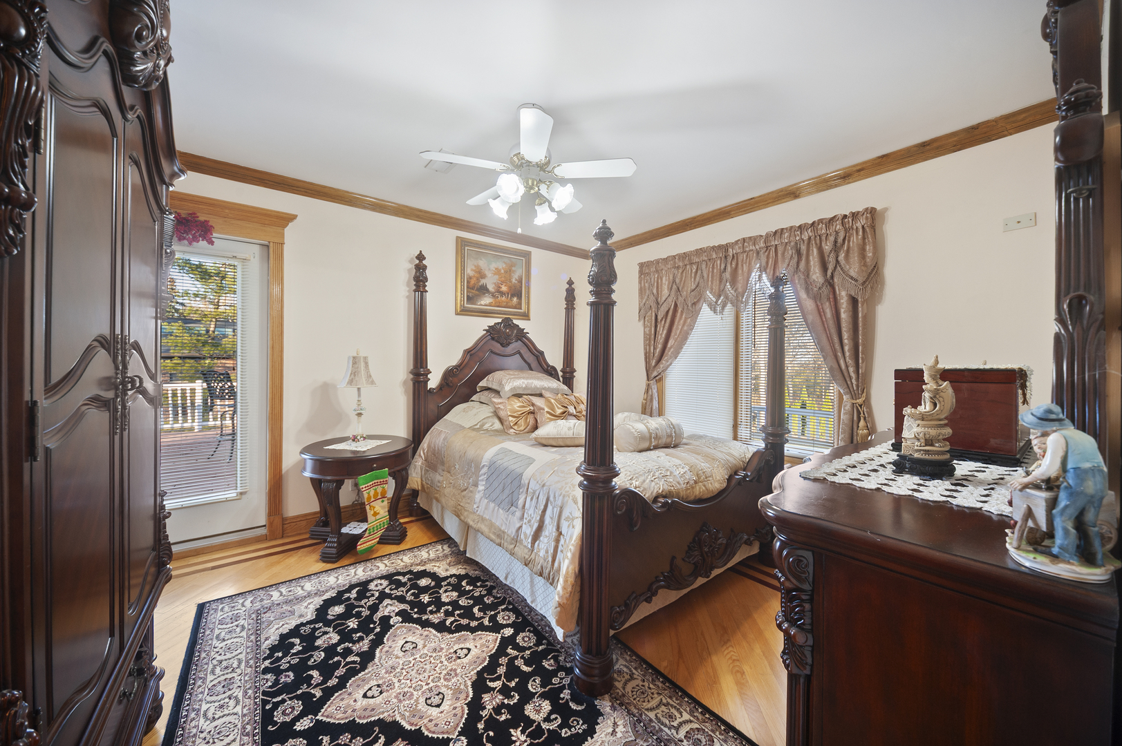 Libertyville, Illinois, 60048, United States, 4 Bedrooms Bedrooms, ,4 BathroomsBathrooms,Residential,For Sale,2003130