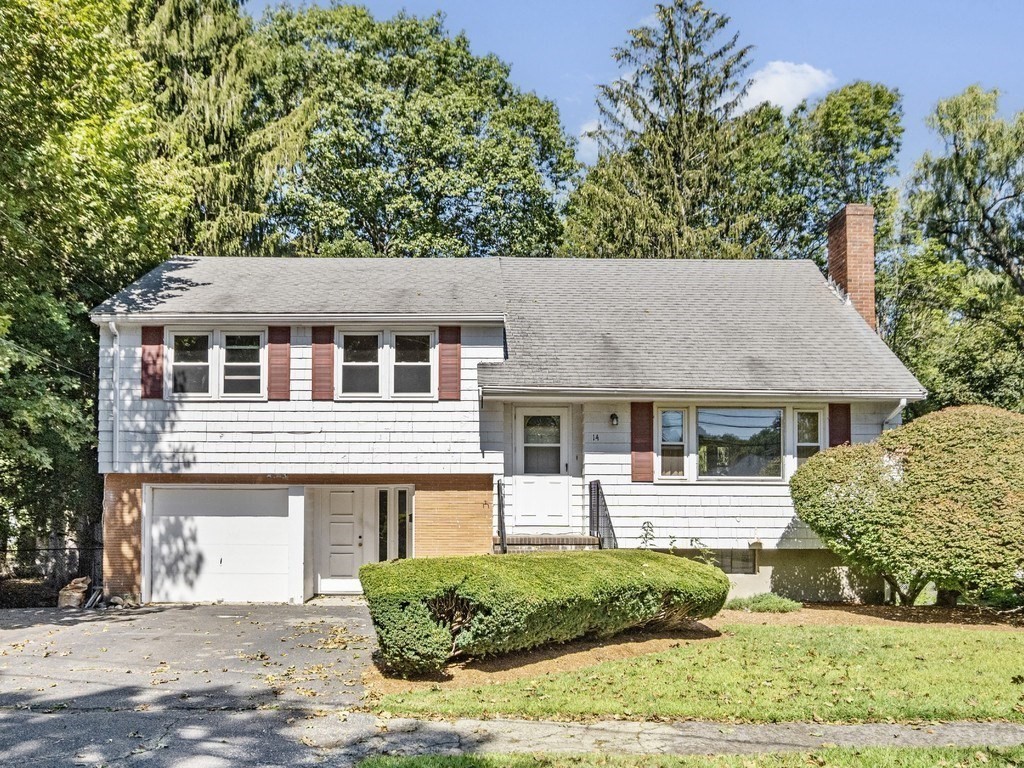 Waltham, Massachusetts, 02452, United States, 4 Bedrooms Bedrooms, ,2 BathroomsBathrooms,Residential,For Sale,1939340
