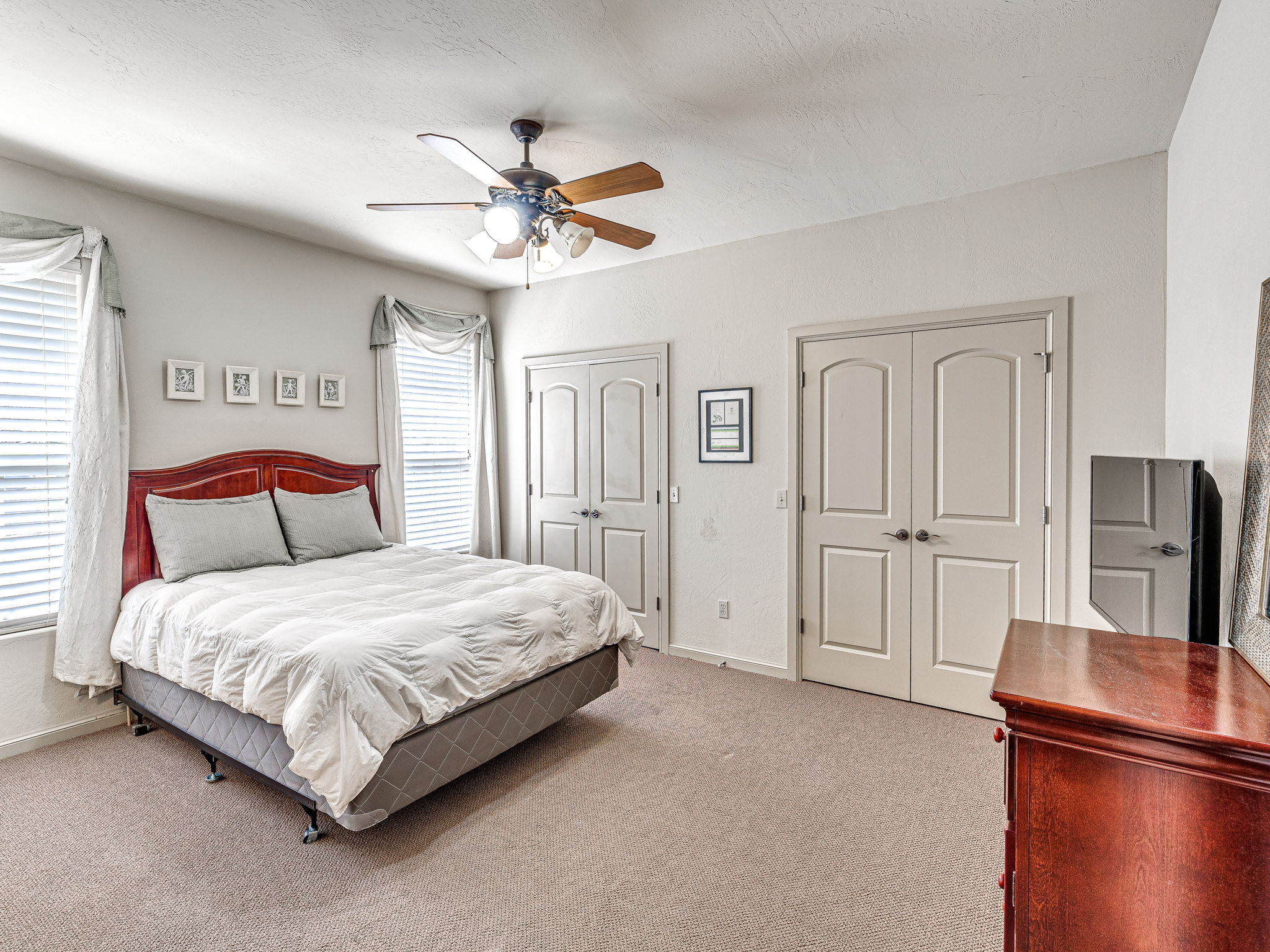 Edmond, Oklahoma, 73003, United States, 3 Bedrooms Bedrooms, ,3 BathroomsBathrooms,Residential,For Sale,1907652