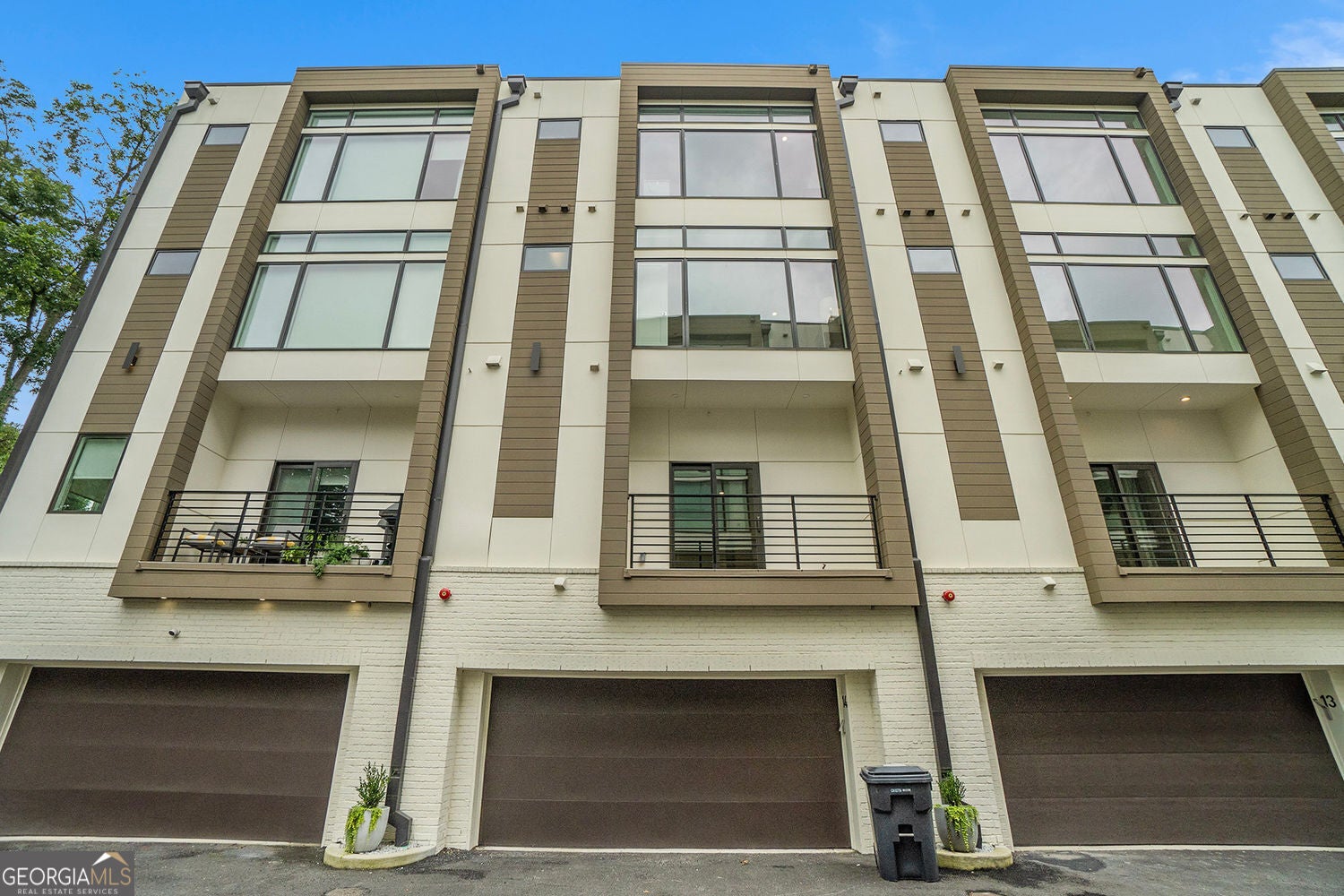 Atlanta, Georgia, 30307, United States, 4 Bedrooms Bedrooms, ,5 BathroomsBathrooms,Residential,For Sale,1997866