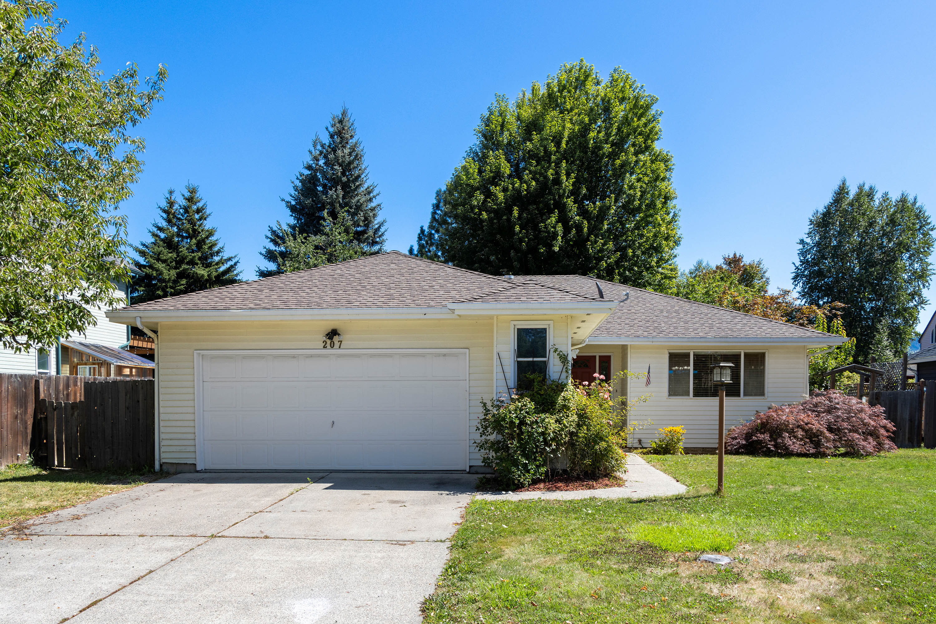 Sandpoint, Idaho, 83864, United States, 3 Bedrooms Bedrooms, ,2 BathroomsBathrooms,Residential,For Sale,2005363