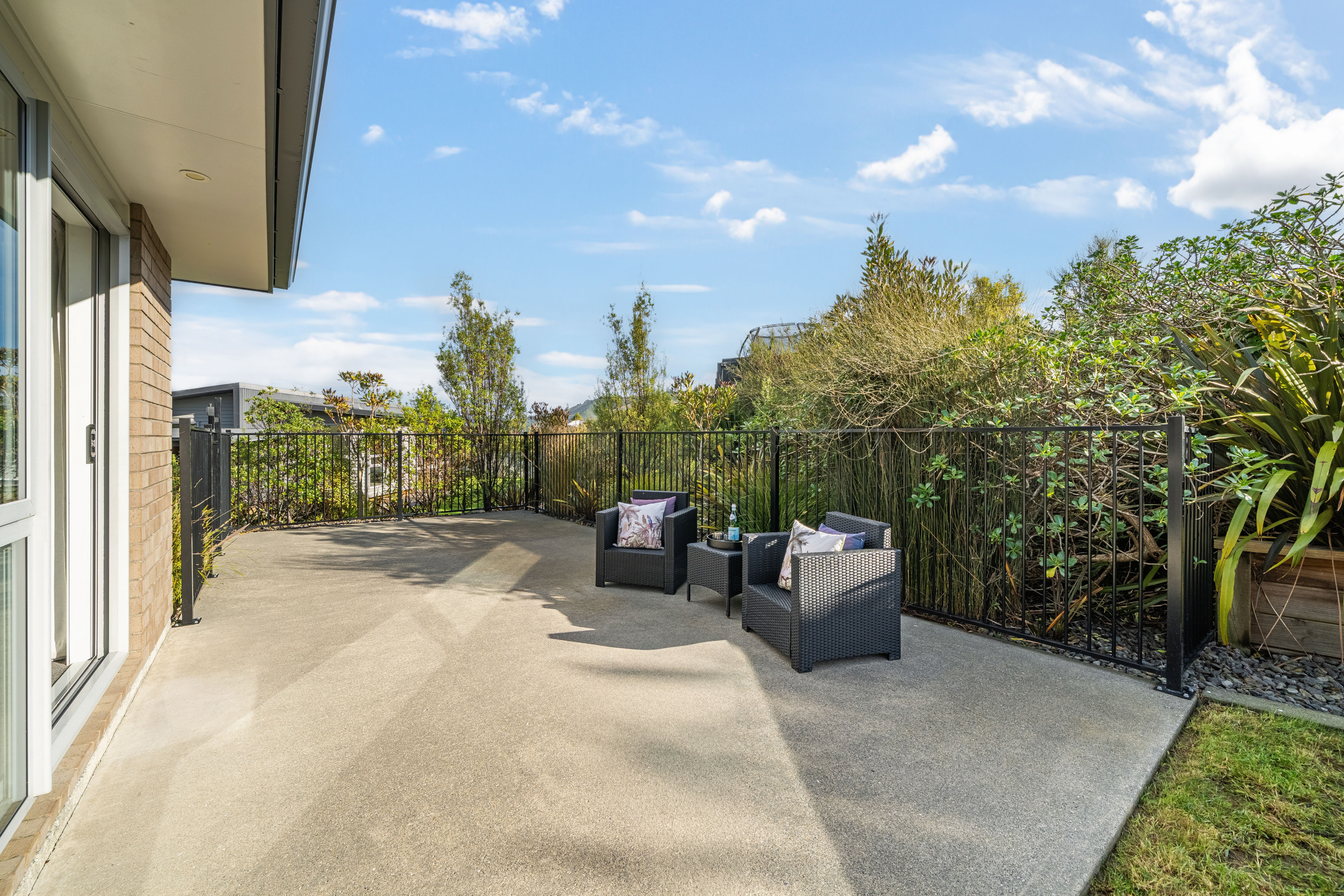 92 Sunstone Crescent, Timberlea, Upper Hutt - 物件實景