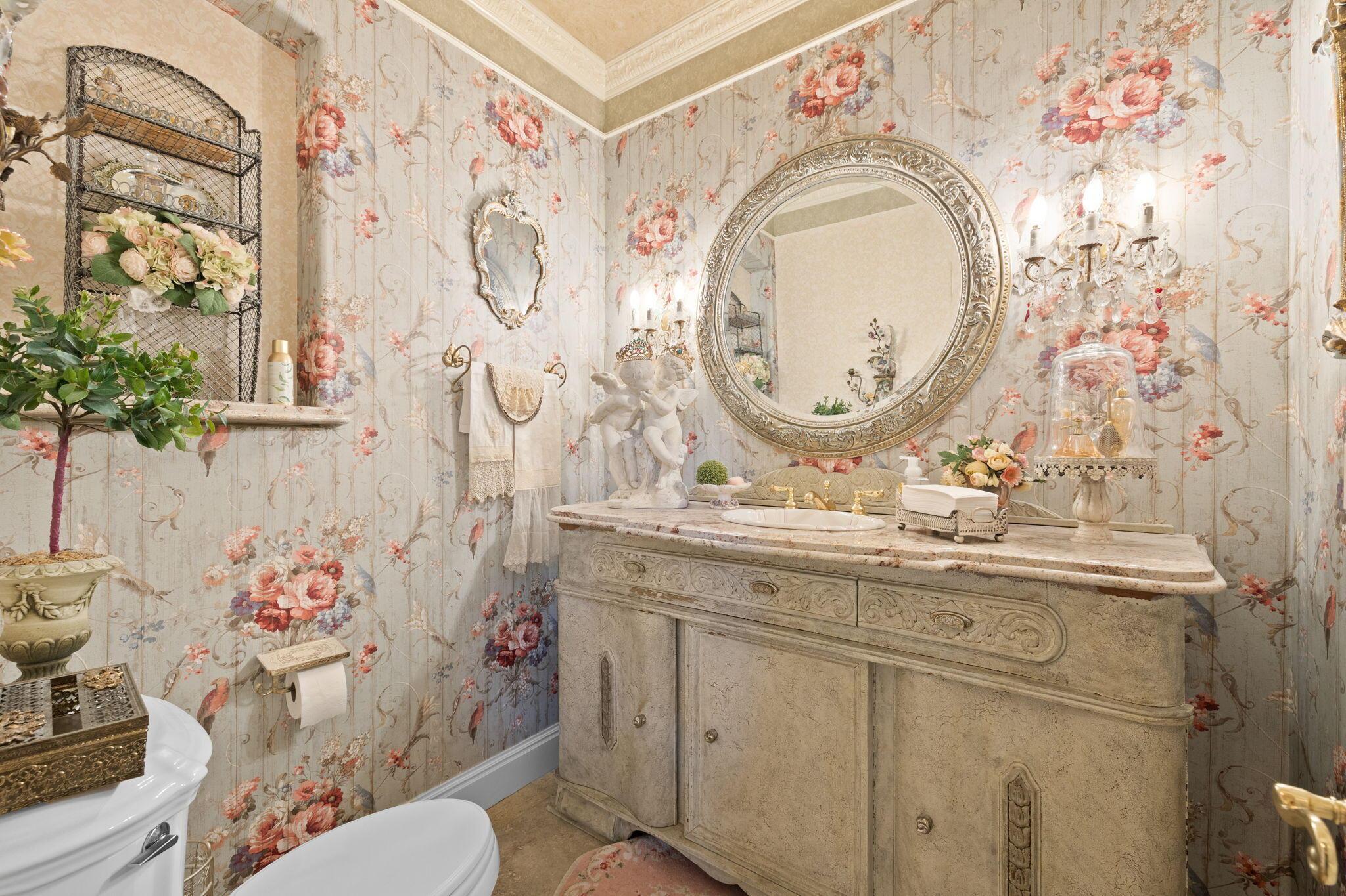 Salt Lake City, Utah, 84121, United States, 5 Bedrooms Bedrooms, ,6 BathroomsBathrooms,Residential,For Sale,1974562