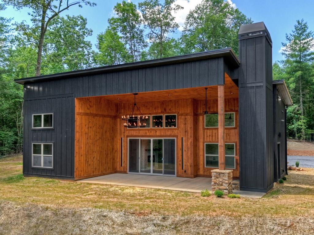 Mineral Bluff, Georgia, 30559, United States, 3 Bedrooms Bedrooms, ,3 BathroomsBathrooms,Residential,For Sale,1871294