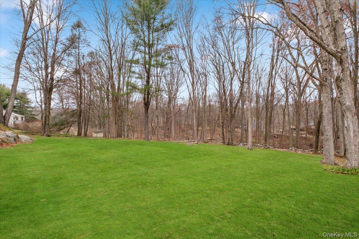 Mahopac, New York, 10541, United States, 4 Bedrooms Bedrooms, ,2 BathroomsBathrooms,Residential,For Sale,2001665