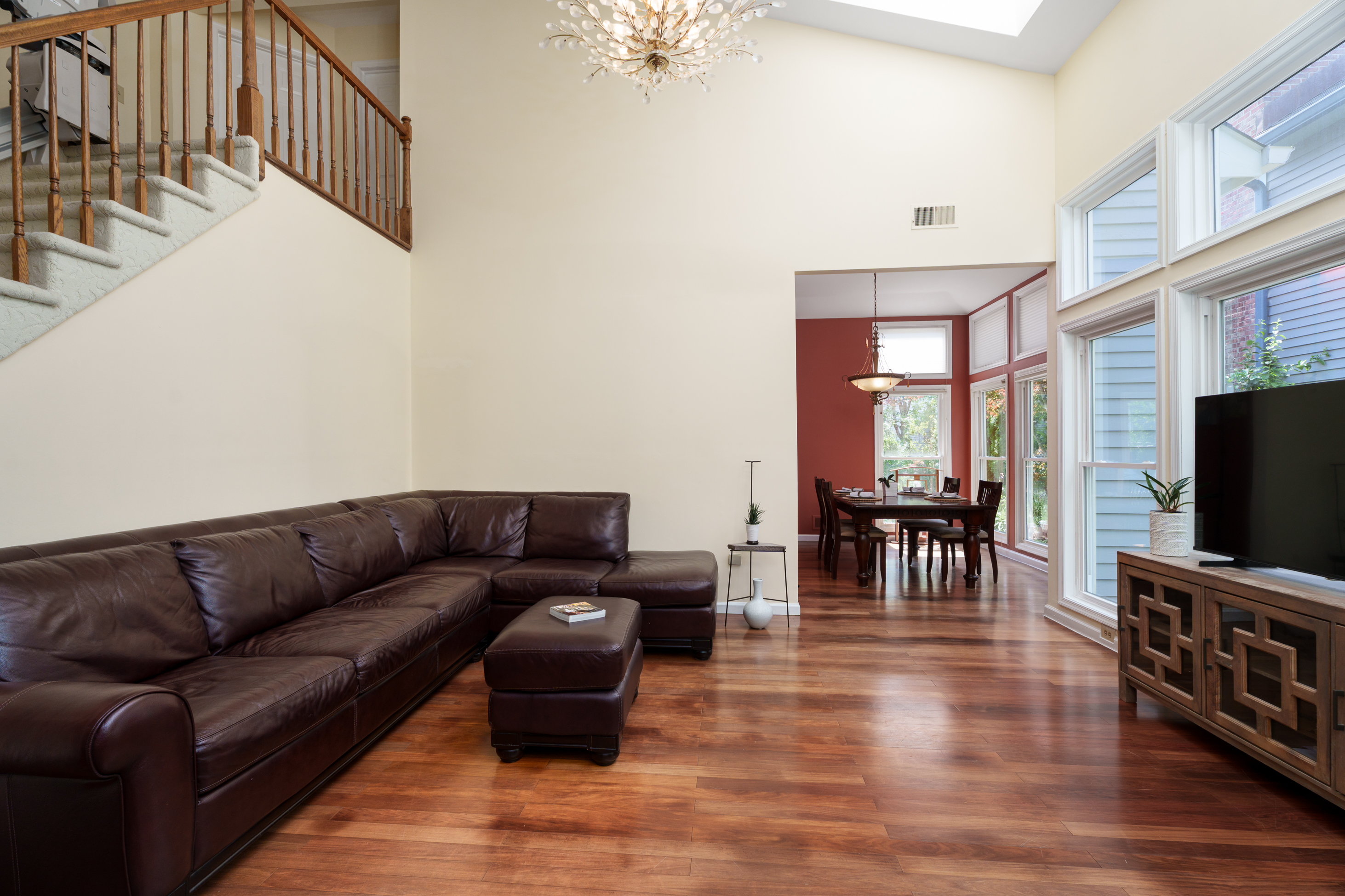  Sophisticated Comfort and a Prime Location - 物件實景