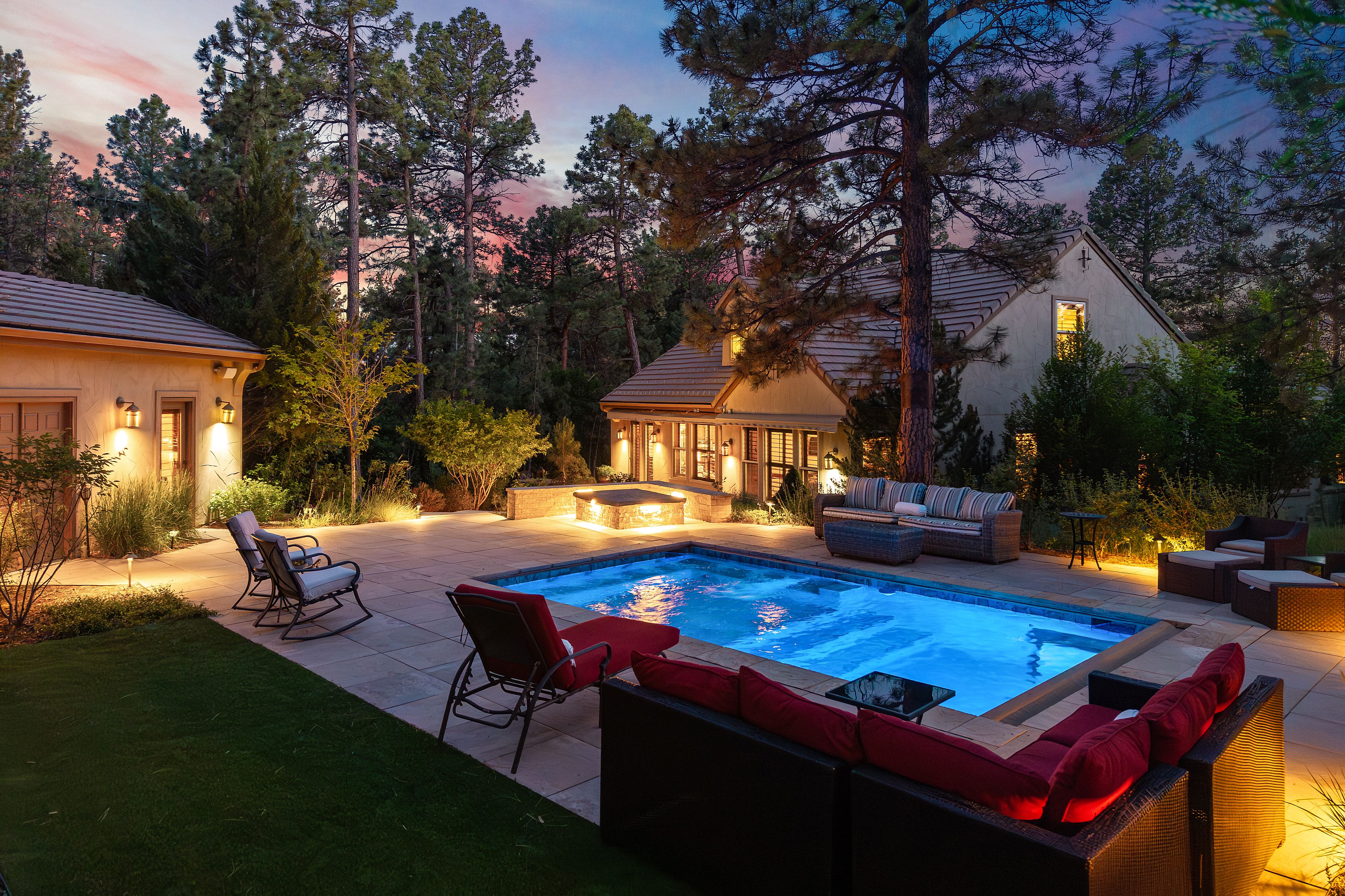  Set On Nearly One Acre In The Village At Castle Pines - 物件實景