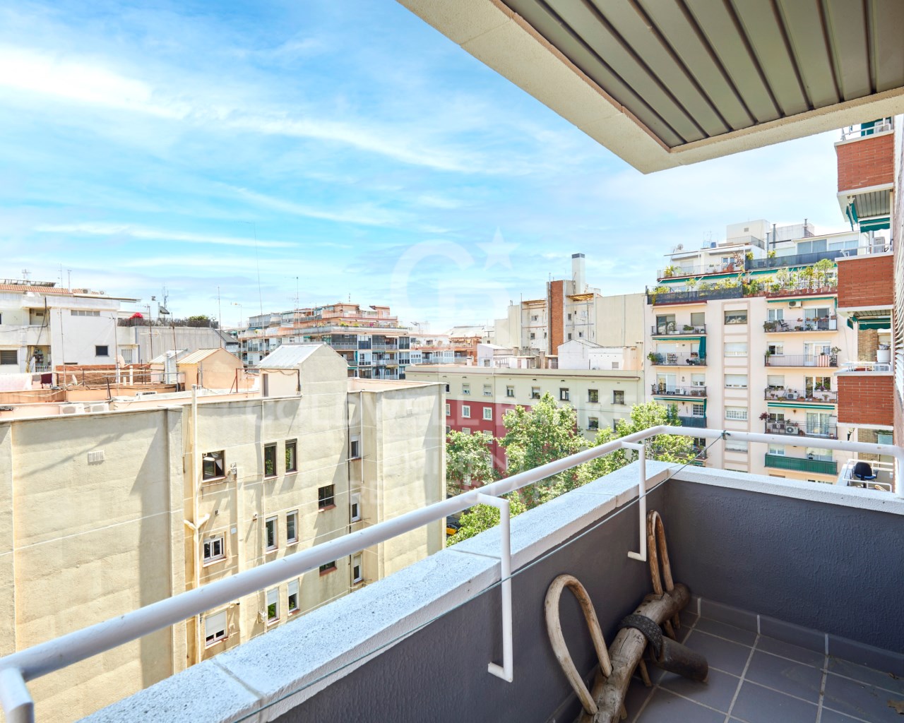 Barcelona, Catalonia, ES, 4 Bedrooms Bedrooms, ,2 BathroomsBathrooms,Residential,For Sale,1829599