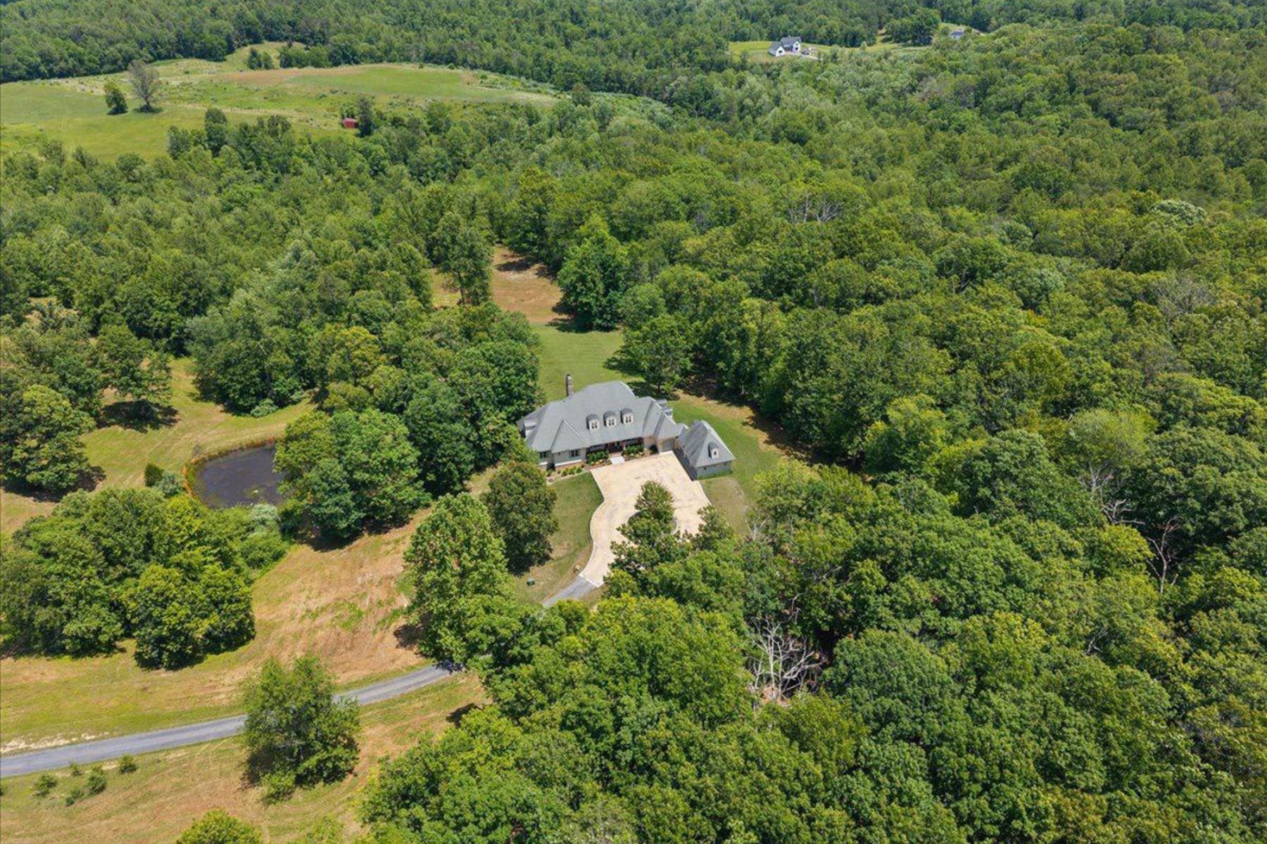  6483 Cheshire Lane, Marshall, VA, 20115 - 物件實景