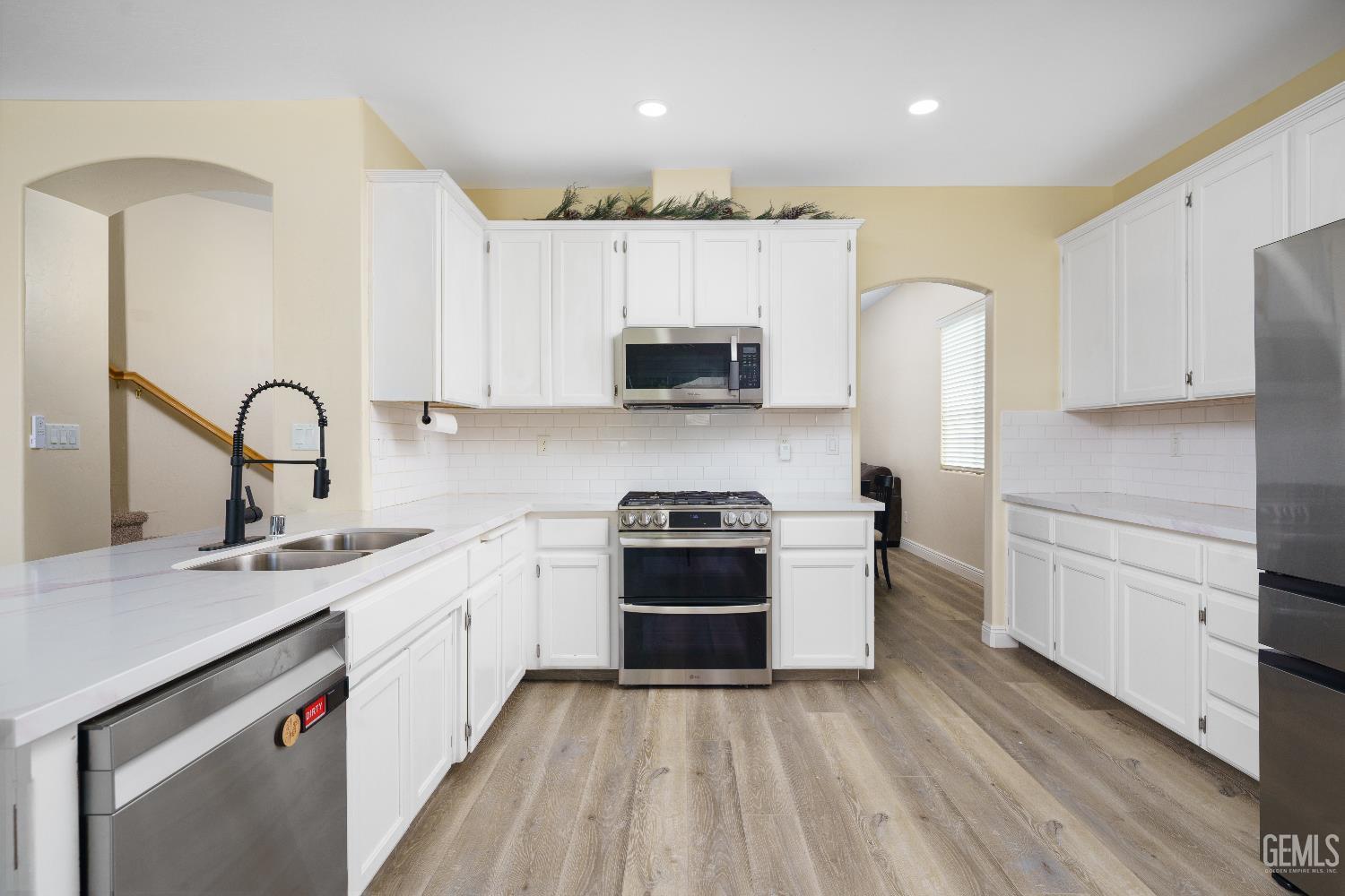 Bakersfield, California, 93311, United States, 5 Bedrooms Bedrooms, ,3 BathroomsBathrooms,Residential,For Sale,1933198