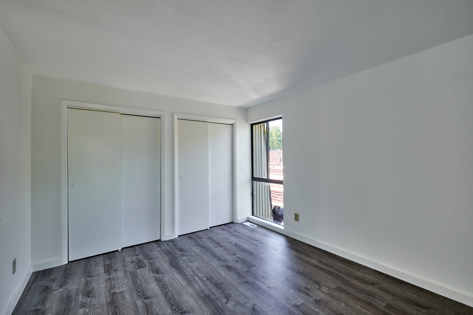  Renovated 2 Bedroom Condo in Washington Township - 物件實景