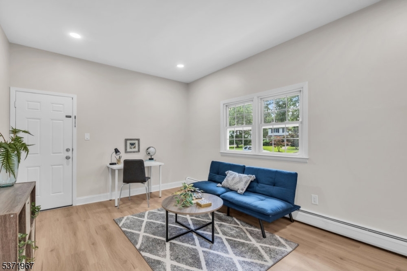 Berkeley Heights Twp., New Jersey, 07922, United States, 5 Bedrooms Bedrooms, ,3 BathroomsBathrooms,Residential,For Sale,1927400