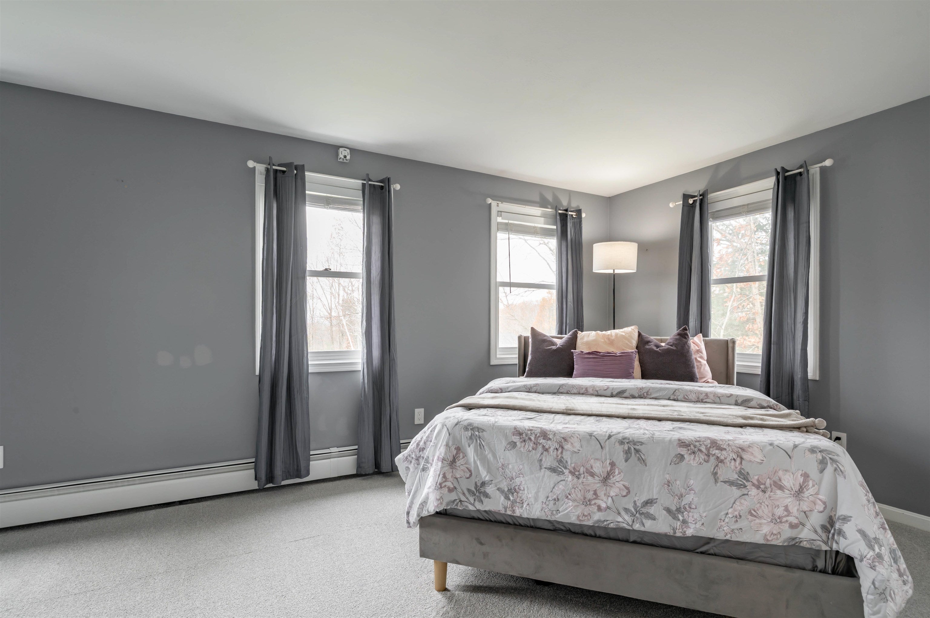 Hooksett, New Hampshire, 03106, United States, 3 Bedrooms Bedrooms, ,1 BathroomBathrooms,Residential,For Sale,2002155