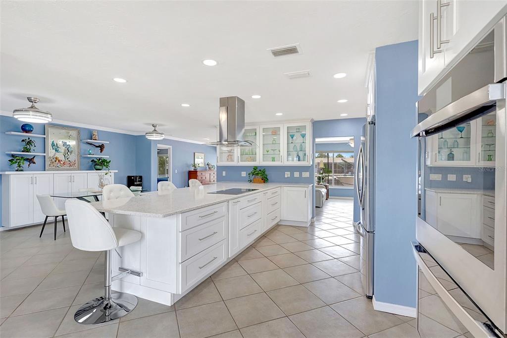 Bradenton, Florida, 34210, United States, 3 Bedrooms Bedrooms, ,3 BathroomsBathrooms,Residential,For Sale,1895487