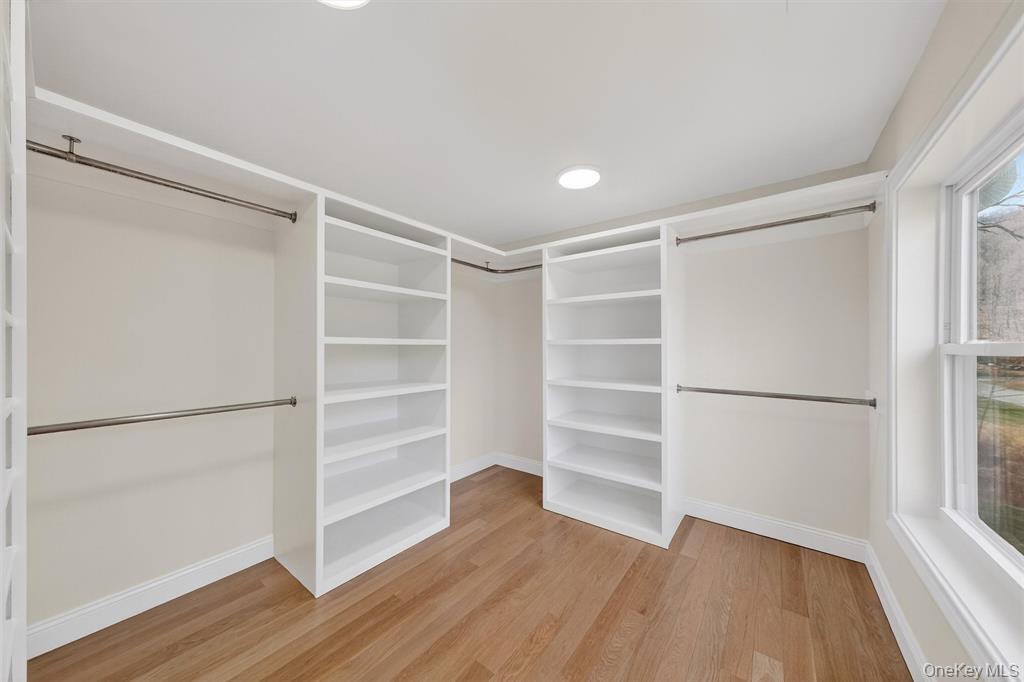 Hopewell Junction, New York, 12533, United States, 2 Bedrooms Bedrooms, ,4 BathroomsBathrooms,Residential,For Sale,2006388