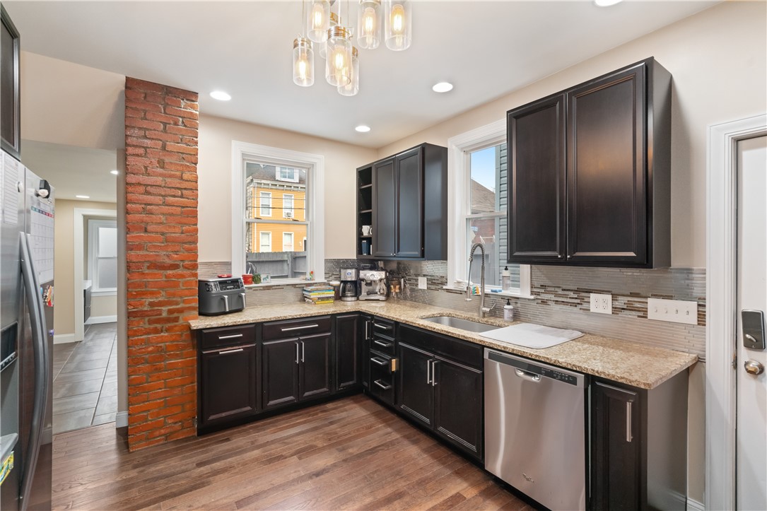 Lawrenceville, Pennsylvania, 15201, United States, 3 Bedrooms Bedrooms, ,2 BathroomsBathrooms,Residential,For Sale,1995818