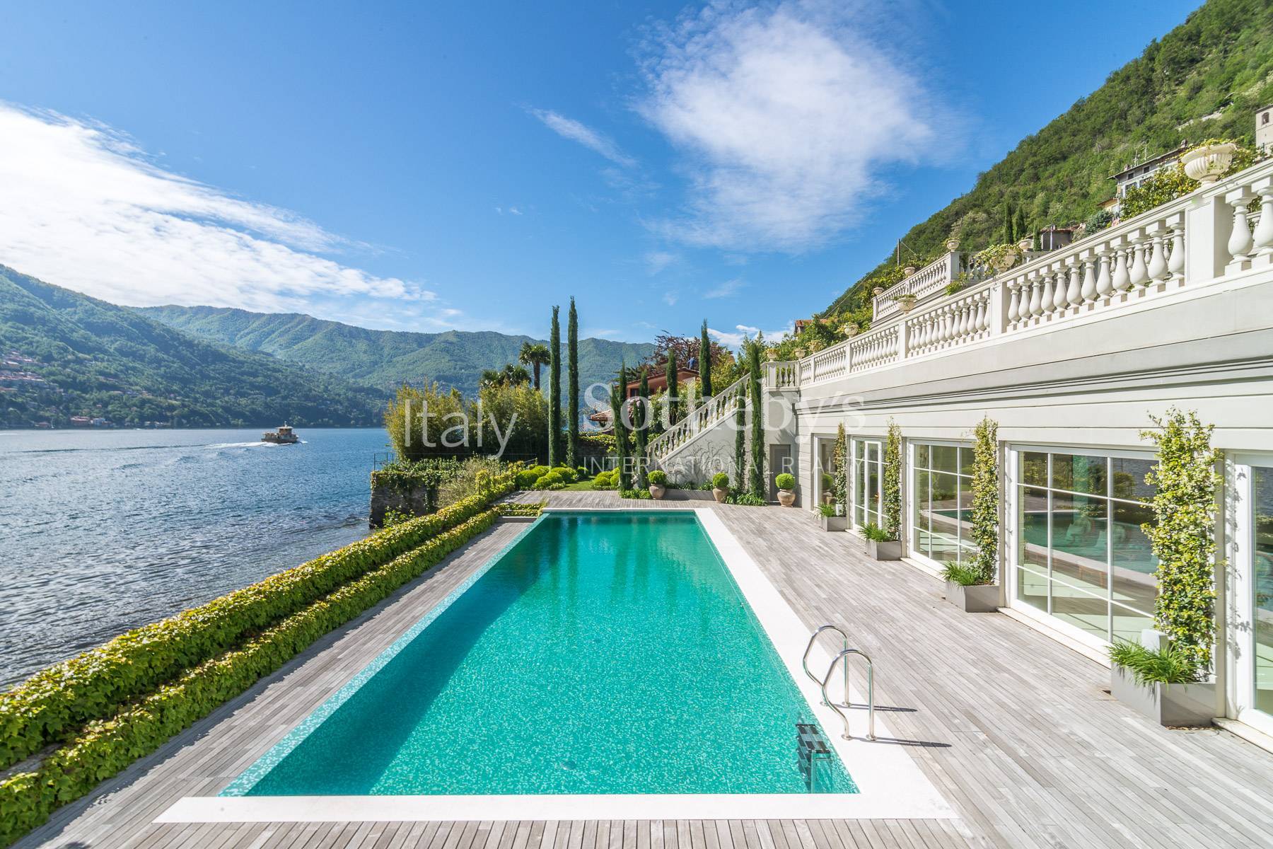  Gorgeous lakefront trophy estate - 物件實景