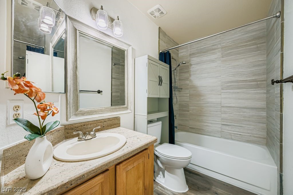 North Las Vegas, Nevada, 89031, United States, 4 Bedrooms Bedrooms, ,3 BathroomsBathrooms,Residential,For Sale,1941055