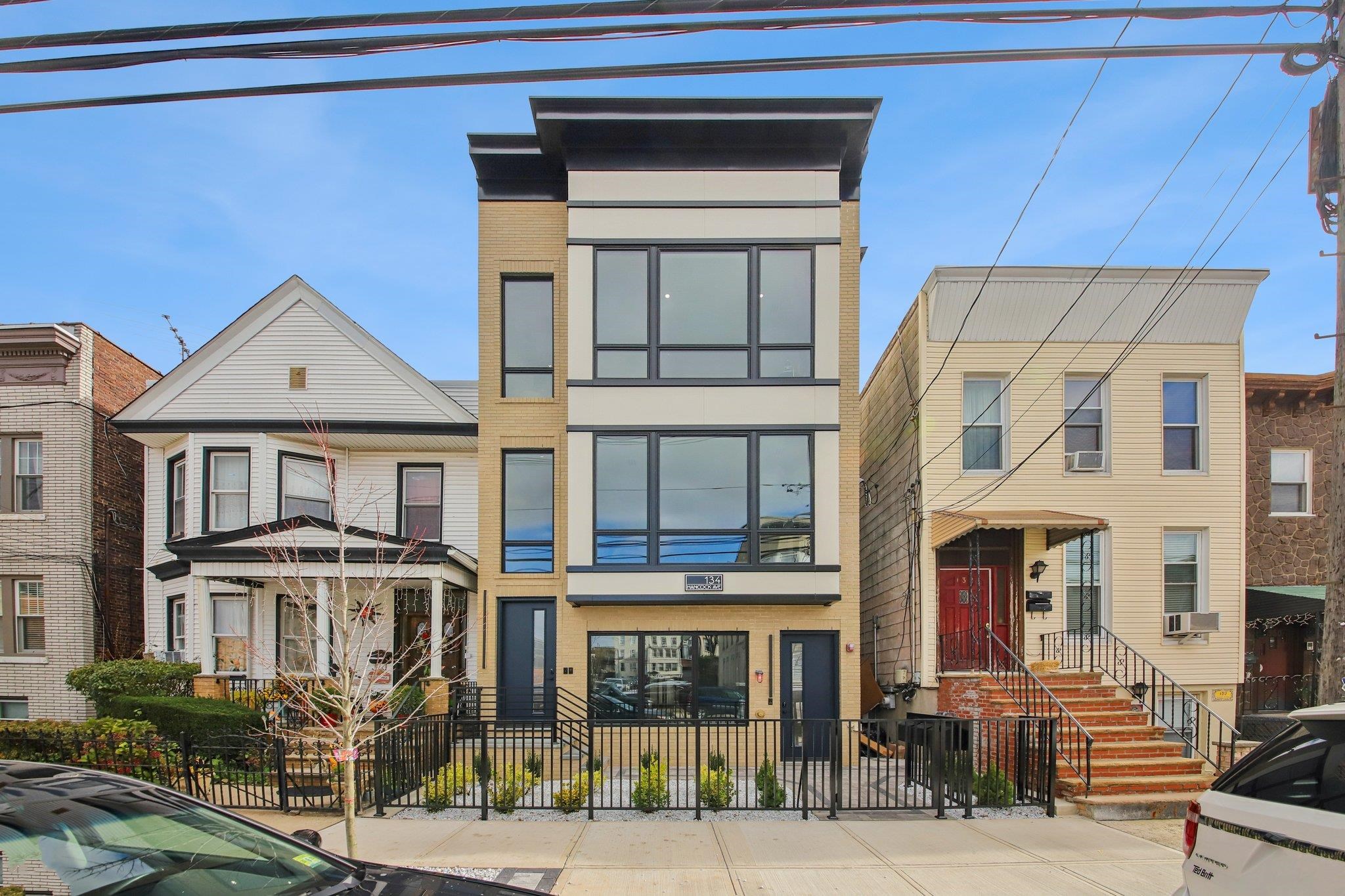 Jc, Heights, New Jersey, 07307, United States, 3 Bedrooms Bedrooms, ,2 BathroomsBathrooms,Residential,For Sale,1995138