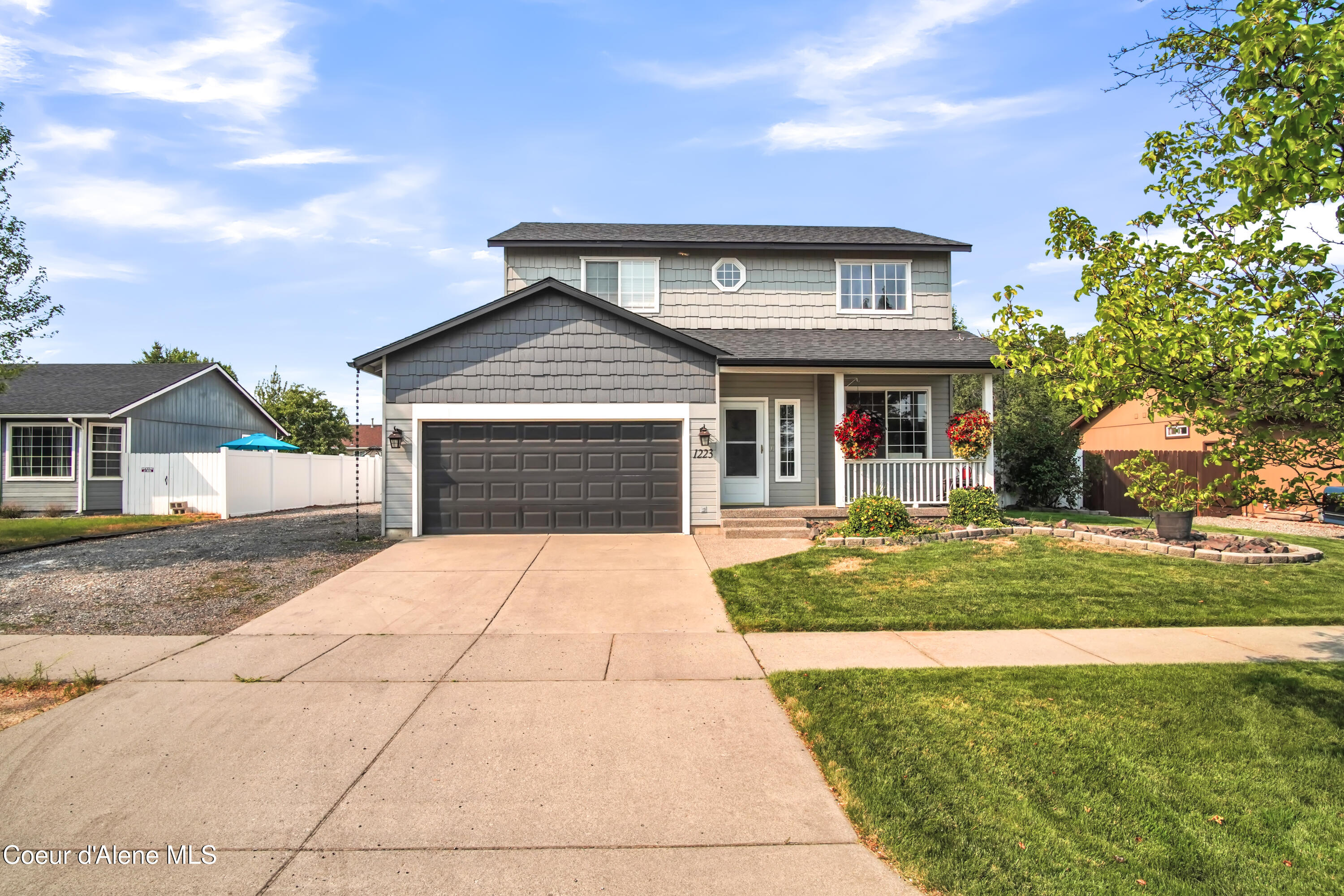 Hayden, Idaho, 83835, United States, 3 Bedrooms Bedrooms, ,3 BathroomsBathrooms,Residential,For Sale,1937119