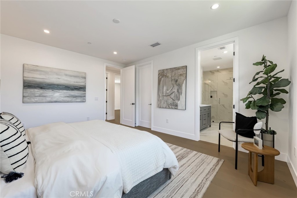 Sylmar, California, 91342, United States, 5 Bedrooms Bedrooms, ,3 BathroomsBathrooms,Residential,For Sale,1928478